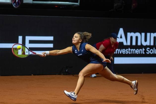 Jasmin Paolini (ITA). xettx, Deutschland, Stuttgart, 20.04.2025, Tennis, Porsche Tennis Grand Prix, 2025, Halbfinale, A.Sabalenka - J.Paolini (ITA), Porsche Arena Foto: A2 Bildagentur Peter Hartenfelser