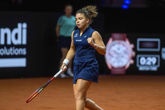 Jasmin Paolini (ITA). xettx, Deutschland, Stuttgart, 20.04.2025, Tennis, Porsche Tennis Grand Prix, 2025, Halbfinale, A.Sabalenka - J.Paolini (ITA), Porsche Arena Foto: A2 Bildagentur Peter Hartenfelser