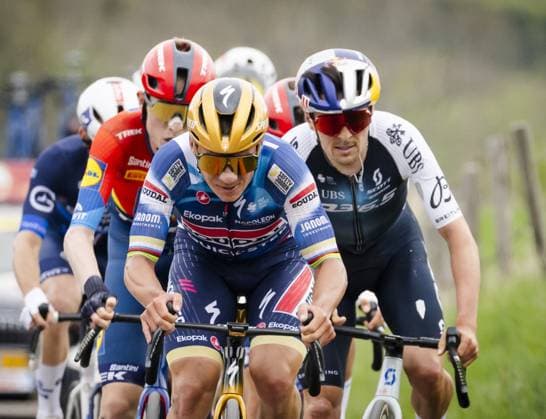 VALKENBURG - Remco Evenepoel (Belgium) in pursuit on the Keutenberg during the 2025 Amstel Gold Race in Valkenburg. ANP VINCENT JANNINK Amstel Gold Race 2025 xVIxANPxSportx xxANPxIVx 524901974 originalFilename: 524901974.jpg