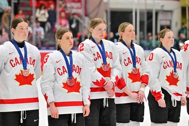 Players of Canada with silver medals react disappointed after the Ice hockey, Eishockey IIHF WomenÂ s World Championship, WM, Weltmeisterschaft the gold medal match USA vs Canada, Ceske Budejovice, Czech Republic, April 20, 2025. (CTKxPhoto VaclavxPancer) CTKPhotoP2025042005798  CTKPhotoP2025042005798