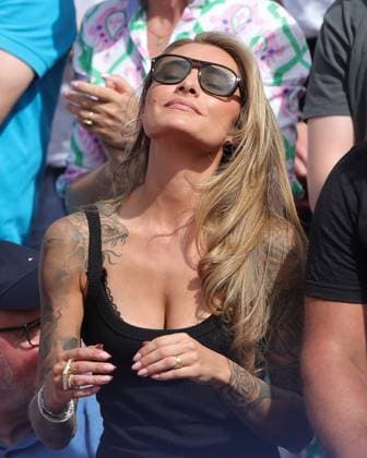 19.04.2025, BMW Open MTTC Iphitos ATP, Tennis Herren Tour 500, Muenchen, Tennis, im Bild: Sophia Thomalla geniess den Sieg an der Sonne