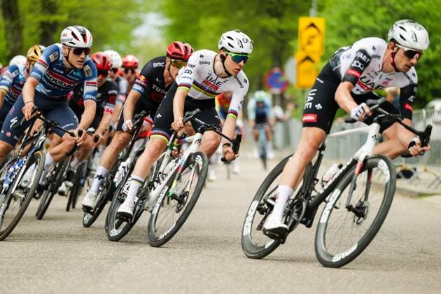 Radsport, Amstel Gold Race Herren, 20.04.2025 Mitte: Tadej PogaÄar (SLO, UAE Team Emirates - XRG) Berg en Terblijt Limburg Niederlande Copyright: xMarcelxHilgerx