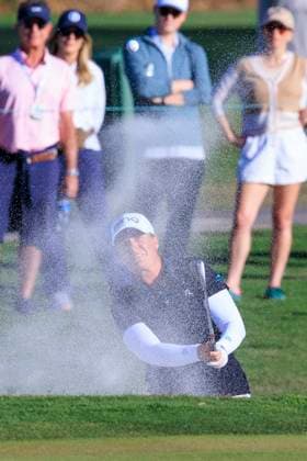 April 20, 2025, Tarzana, California, USA: Lauren Coughlin makes a bunker shot during the final round of the JM Eagle LA Championship presented by Plastpro on Sunday April 20, 2025 at El Caballero Country Club in Tarzana, California. ARIANA RUIZ PI Tarzana USA - ZUMAp124 20250420_zaa_p124_120 Copyright: xArianaxRuizx