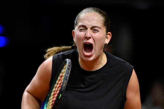 Jelena Ostapenko (LAT) Jubel, Freude, Emotion, emotional, jubelt, Glueck, gluecklich, Tennis Damen Porsche-Cup Porsche Tennis Grand Prix GP Stuttgart 2025 Porsche Arena 21.04.2024 DFL REGULATIONS PROHIBIT ANY USE OF PHOTOGRAPHS AS IMAGE SEQUENCES AND OR QUASI-VIDEO Tennis Damen Porsche-Cup Porsche Tennis Grand Prix GP Stuttgart 2025