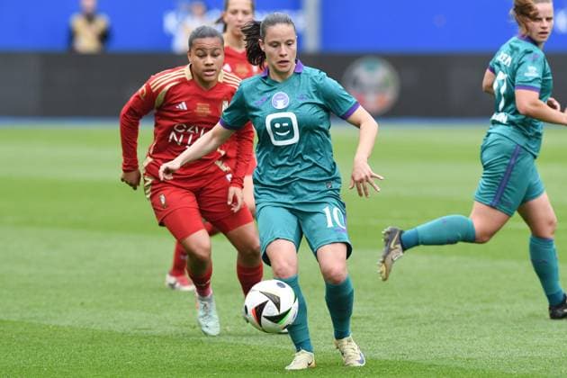Anderlecht s Stefania Vatafu pictured in action during a soccer match between RSC Anderlecht and Standard Femina de Liege, the final of the Belgian Cup, in Heverlee, Monday 21 April 2025. JILLxDELSAUX  x121398843x