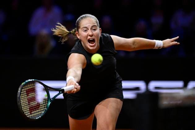 Bilder des Jahres 2025, Sport 04 April Sport Themen der Woche KW17 Sport Bilder des Tages Jelena Ostapenko (LAT) Aktion Tennis Damen Porsche-Cup Porsche Tennis Grand Prix GP Stuttgart 2025 Porsche Arena 21.04.2024 DFL REGULATIONS PROHIBIT ANY USE OF PHOTOGRAPHS AS IMAGE SEQUENCES AND OR QUASI-VIDEO Tennis Damen Porsche-Cup Porsche Tennis Grand Prix GP Stuttgart 2025 *** Jelena Ostapenko LAT Action Tennis Womens Porsche Cup Porsche Tennis Grand Prix GP Stuttgart 2025 Porsche Arena 21 04 2024 DFL REGULATIONS PROHIBIT ANY USE OF PHOTOGRAPHS AS IMAGE SEQUENCES AND OR QUASI VIDEO Tennis Womens Porsche Cup Porsche Tennis Grand Prix GP Stuttgart 2025