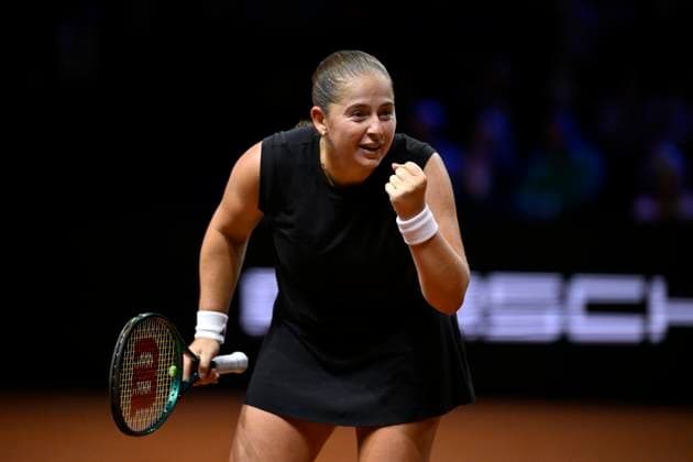 Jelena Ostapenko (LAT) Jubel, Freude, Emotion, emotional, jubelt, Glueck, gluecklich, Tennis Damen Porsche-Cup Porsche Tennis Grand Prix GP Stuttgart 2025 Porsche Arena 21.04.2024 DFL REGULATIONS PROHIBIT ANY USE OF PHOTOGRAPHS AS IMAGE SEQUENCES AND OR QUASI-VIDEO Tennis Damen Porsche-Cup Porsche Tennis Grand Prix GP Stuttgart 2025