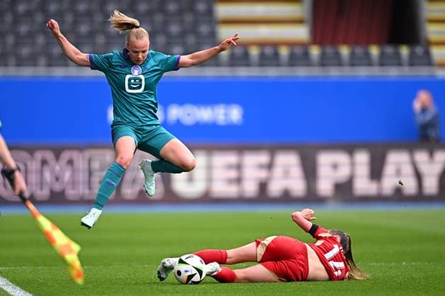 RSCA Women v Standard Femina - Belgian Women Cup Final 2025 LEUVEN, BELGIUM - APRIL 21 : Wijnants Sarah forward of RSA Women and Van Belle Shari midfielder of Standard Femina during the Belgian Women Cup Final 2025 match between RSCA Women and Standard Femina on April 21, 2025 in Leuven, Belgium, 21 04 2025 Leuven Belgium  Copyright: xTomasxSiskx
