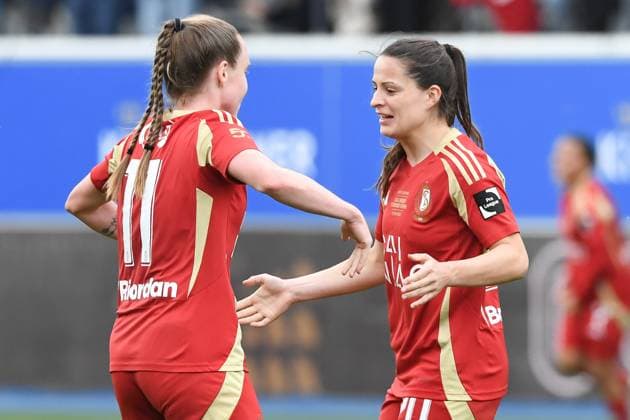 Standard Femina s players celebrate after winning a soccer match between RSC Anderlecht and Standard Femina de Liege, the final of the Belgian Cup, in Heverlee, Monday 21 April 2025. JILLxDELSAUX  x121409138x
