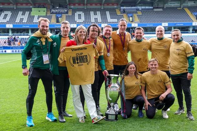 CUP FINAL STANDARD VS RSC ANDERLECHT Standard staff including Head Coach Stephane Guidi of Standard and Ingrid Vanherle posing with the cup pictured during a female soccer game between Standard Femina de Liege and RSC Anderlecht in the Belgian Cup Final competition , on Monday 21 April 2025 in Leuven, Belgium . PHOTO SPORTPIX SEVIL OKTEM Leuven King Power Stadium - Den Dreef Vlaams Brabant BELGIUM  Copyright: xSportpix.bex xSevilxOktemxSevilxOktemx