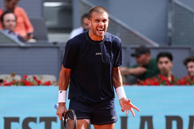 April 21, 2025, Madrid, Madrid, SPAIN: Borna Coric of Croatia gestures against Otto Virtanen of Finland during the Mutua Madrid Open 2025, ATP, Tennis Herren Masters 1000 and WTA, Tennis Damen 1000, tennis tournament celebrated at Caja Magica on April 21, 2025 in Madrid, Spain. Madrid SPAIN - ZUMAa181 20250421_zaa_a181_088 Copyright: xIrinaxR.xHipolitox