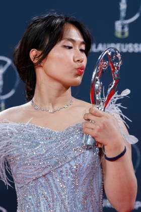 Bilder des Jahres 2025, Sport 04 April Sport Themen der Woche KW17 Sport Bilder des Tages April 21, 2025, Madrid, Madrid, SPAIN: Jiang Yuyan poses with the award during the Laureus World Sports Awards Madrid 2025 at Palacio de Cibeles April 21, 2025 in Madrid, Spain. Madrid SPAIN - ZUMAa181 20250421_zaa_a181_267 Copyright: xDennisxAgyemanx