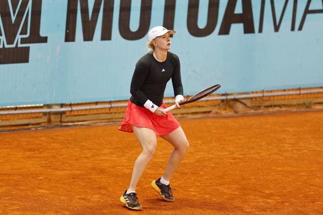 Francesca Jones (GBR), APRIL 21, 2025 - Tennis : Jones during singles qualifying 1st round match against Laura Siegemund on the WTA, Tennis Damen tour 1000 tournaments Mutua Madrid Open tennis tournament at the Caja Magica in Madrid, Spain. Noxthirdxpartyxsales  (288332890)