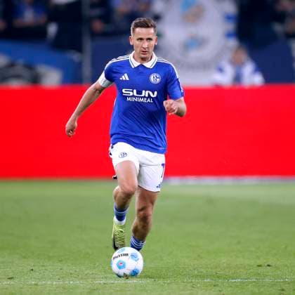 SEGUIN Paul Kapitaen Team FC Schalke 04 DFL 2. Bundesliga Saison 2024 - 2025 Spiel FC Schalke 04 - HSV 2 : 2 am 19.04. 2025 in Gelsenkirchen DFL REGULATIONS PROHIBIT ANY USE OF PHOTOGRAPHS as IMAGE SEQUENCES and or QUASI-VIDEO Copyright: xLacixPerenyix