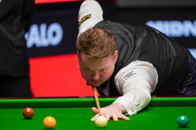 Sport Themen der Woche KW17 Sport Bilder des Tages 2025 Halo World Snooker Championship Shaun Murphy during the 2025 Halo World Snooker Championship Round 1 match at The Crucible, Sheffield, United Kingdom on 22 April 2025 Credit: Alex Young Every Second Media Editorial use only. All images are copyright Every Second Media Limited. No images may be reproduced without prior permission. Copyright: xIMAGO EveryxSecondxMediax ESM-1437-0004 AlexxYoungx xEveryxSecondxMediax