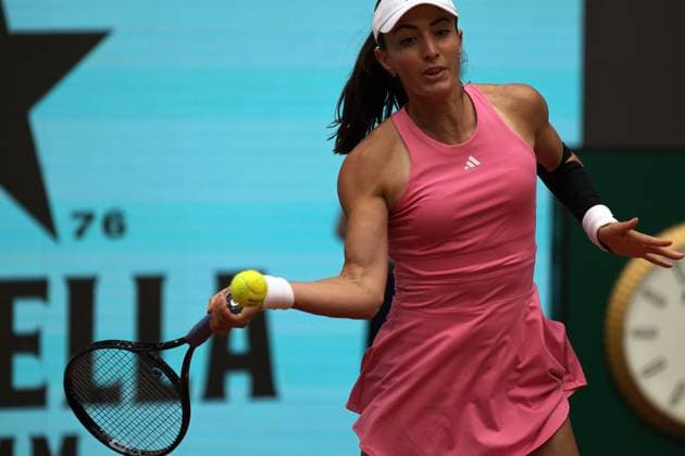 April 22, 2025, Madrid, Spain: CAROLINE DOLEHIDE of the USA during her match against E. Avanesyan of Armenia on Day Two of the Mutua Madrid Open at La Caja Magica. Dolehide won 6:4, 6:4. Madrid Spain - ZUMAd308 20250422_zsp_d308_001 Copyright: xJuanxCarlosxLucasx