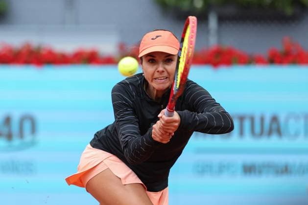 April 22, 2025, Madrid, Madrid, SPAIN: Viktoriya Tomova of Bulgaria in action against Alexandra Eala of Philippines during the Mutua Madrid Open 2025, ATP, Tennis Herren Masters 1000 and WTA, Tennis Damen 1000, tennis tournament celebrated at Caja Magica on April 22, 2025 in Madrid, Spain. Madrid SPAIN - ZUMAa181 20250422_zaa_a181_059 Copyright: xIrinaxR.xHipolitox