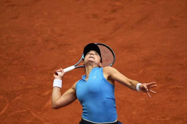 April 22, 2025, Madrid, Madrid, Spain: ELINA AVANESYAN of Armenia serving during their match against C. Dolehide of USA on Day Two of the Mutua Madrid Open at La Caja Magica. Madrid Spain - ZUMAd308 20250422_zsp_d308_005 Copyright: xJuanxCarlosxLucasx