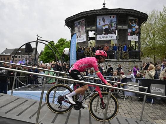 Irish Ben Healy of EF Education-EasyPost pictured at the start of the men s race of the La Fleche Wallonne , one day cycling race (Waalse Pijl - Walloon Arrow), 205,2 km from Ciney to Huy, Wednesday 23 April 2025. DIRKxWAEM  x121617678x