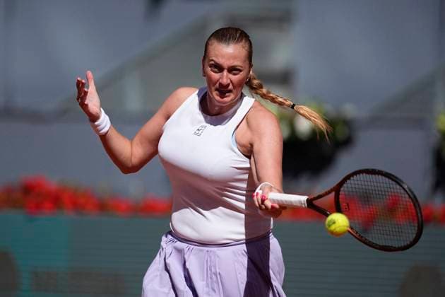 April 23, 2025, Madrid, Madrid, SPAIN: Petra Kvitova of Czech Republic in action against Katie Volynets of USA during the Mutua Madrid Open 2025, ATP, Tennis Herren Masters 1000 and WTA, Tennis Damen 1000, tennis tournament celebrated at Caja Magica on April 23, 2025 in Madrid, Spain. Madrid SPAIN - ZUMAa181 20250423_zaa_a181_037 Copyright: xOscarxJ.xBarrosox