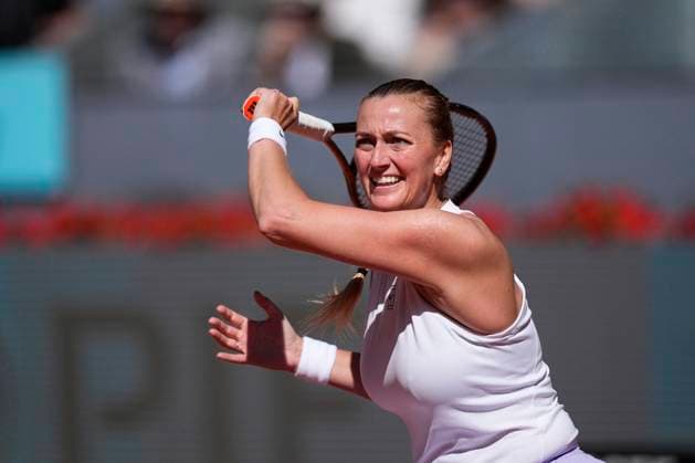 April 23, 2025, Madrid, Madrid, SPAIN: Petra Kvitova of Czech Republic in action against Katie Volynets of USA during the Mutua Madrid Open 2025, ATP, Tennis Herren Masters 1000 and WTA, Tennis Damen 1000, tennis tournament celebrated at Caja Magica on April 23, 2025 in Madrid, Spain. Madrid SPAIN - ZUMAa181 20250423_zaa_a181_041 Copyright: xOscarxJ.xBarrosox