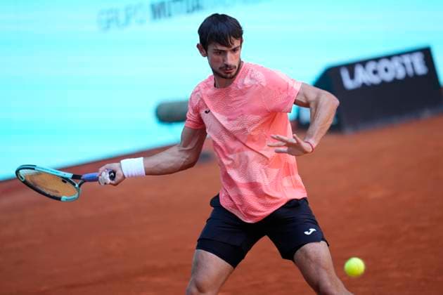 Mutua Madrid Open - Previews Mariano Navone during the match between the french Giovanni Mpethsi Perricard and the argentinean Mariano Navone of the Mutua Madrid Open 2025, ATP, Tennis Herren Masters 1000 and WTA, Tennis Damen 1000, tournament celebrates at Caja Magica on April 23, 2025 in Madrid, Spain. Madrid Spain  Copyright: xJosexBretonx originalFilename:bretonhernandez-mutuamad250423_np3qa.jpg