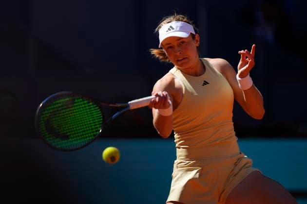 Mutua Madrid Open - Previews Katie Volynets during the match between Katie Volynets US player and Petra Kvitova Czech player of the Mutua Madrid Open 2025, ATP, Tennis Herren Masters 1000 and WTA, Tennis Damen 1000, tournament celebrates at Caja Magica on April 23, 2025 in Madrid, Spain. Madrid Spain  Copyright: xJosexBretonx originalFilename:bretonhernandez-mutuamad250423_npgry.jpg