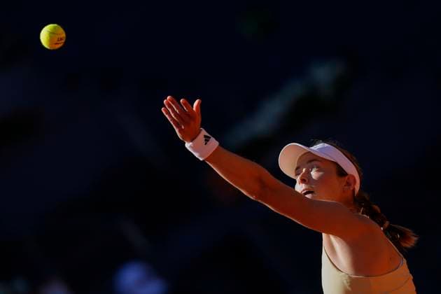 Mutua Madrid Open - Previews Katie Volynets during the match between Katie Volynets US player and Petra Kvitova Czech player of the Mutua Madrid Open 2025, ATP, Tennis Herren Masters 1000 and WTA, Tennis Damen 1000, tournament celebrates at Caja Magica on April 23, 2025 in Madrid, Spain. Madrid Spain  Copyright: xJosexBretonx originalFilename:bretonhernandez-mutuamad250423_npJUi.jpg