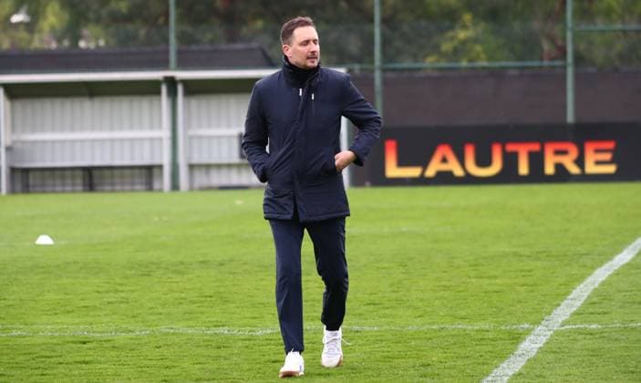 23.04.2025, xmohx, Fussball 2.Bundesliga, 1.FC Kaiserslautern - Training v.l. Sportdirektor Marcel Klos (Kaiserslautern) (DFL DFB REGULATIONS PROHIBIT ANY USE OF PHOTOGRAPHS as IMAGE SEQUENCES and or QUASI-VIDEO) Kaiserslautern