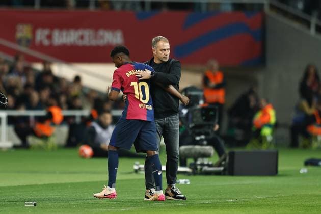 (L-R) Ansu Fati, Hansi Flick (Barcelona), APRIL 22, 2025 - Football Soccer : Spanish LaLiga EA Sports match between FC Barcelona, Barca 1-0 RCD Mallorca at the Estadi Olimpic Lluis Companys in Barcelona, Spain. Noxthirdxpartyxsales  (288442156)