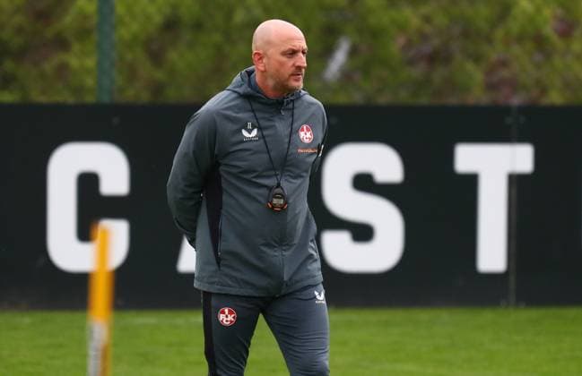 23.04.2025, xmohx, Fussball 2.Bundesliga, 1.FC Kaiserslautern - Training v.l. Trainer Torsten Lieberknecht (Kaiserslautern) (DFL DFB REGULATIONS PROHIBIT ANY USE OF PHOTOGRAPHS as IMAGE SEQUENCES and or QUASI-VIDEO) Kaiserslautern