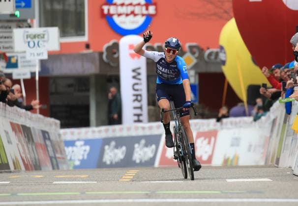 Sport Bilder des Tages Tour des Alpes 2025 - UCI Cycling Race Tour of the Alps Pierre Teyssot MAXPPP ; Tour des Alpes 2025 - UCI Cycling Race Tour of the Alps. San Candido - Innichen, Italy on April 23, 2025. Stage 3, 145.5 km from Vipiteno - Racines to San Candido - Innichen. Italy s Marco Frigo (Israel Premier Tech) wins the stage. Marco Frigo (ITA - Israel Premier Tech) Pierre Teyssot Maxppp San Candido - Innichen San Candido - Innichen Trentino Alto Adige Italy  Copyright: xMAXPPPxPierrexTeyssotx TPX29695 TPX29695