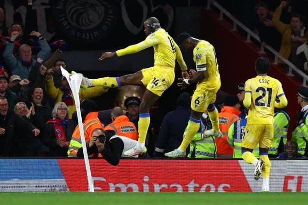 Bilder des Jahres 2025, Sport 04 April Sport Themen der Woche KW17 Sport Bilder des Tages Jean-Philippe Mateta of Crystal Palace celebrates after scoring a goal (2-2) Arsenal v Crystal Palace, Premier League, Football, Emirates Stadium, London, UK - 23 Apr 2025 EDITORIAL USE ONLY No use with unauthorised audio, video, data, fixture lists, club league logos or live services. Online in-match use limited to 120 images, no video emulation. No use in betting, games or single club league player publications.  Copyright: xSimonxDael Shutterstockx 15266241ax