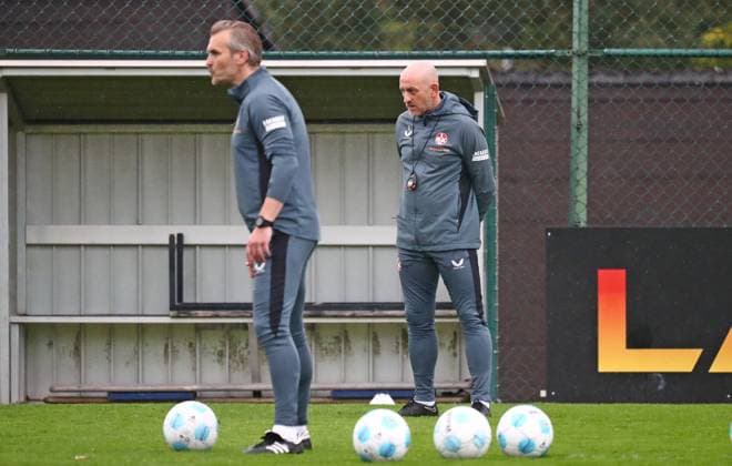 23.04.2025, xmohx, Fussball 2.Bundesliga, 1.FC Kaiserslautern - Training v.l. Co-Trainer Carsten Rump und Trainer Torsten Lieberknecht (Kaiserslautern) (DFL DFB REGULATIONS PROHIBIT ANY USE OF PHOTOGRAPHS as IMAGE SEQUENCES and or QUASI-VIDEO) Kaiserslautern