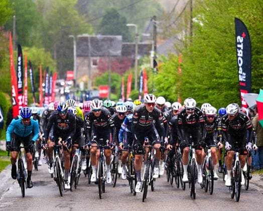 La Fleche Wallonne 2025 cycling race HUY, BELGIUM - APRIL 23 : The peloton during the Men Elite UCI 1.Pro 89th A.S.O. La Fleche Wallonne cycling race with start in Ciney and finish in Huy (205,2 km) on April 23, 2025 in Huy, Belgium, 23 04 2025 ( Motordriver Guy De Vuyst &  Copyright: xTomasxSiskx