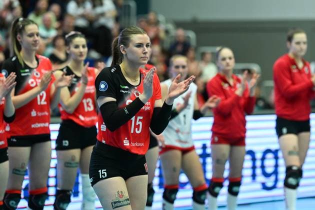 Marta Kamelija Levinska (Dresdner SC, 15) wurde mit der silbernen MVP-Medaillie ausgezeichnet - Dresdner SC vs. SSC Palmberg Schwerin, 1. Volleyball Bundesliga Frauen, Spielzeit 2024 2025, 23.04.2025 Dresdner SC vs. SSC Palmberg Schwerin, 1. Volleyball Bundesliga Frauen, Spielzeit 2024 2025, 23.04.2025 Dresden Copyright: xEibner-Pressefoto xHoepnerx EP_PHR
