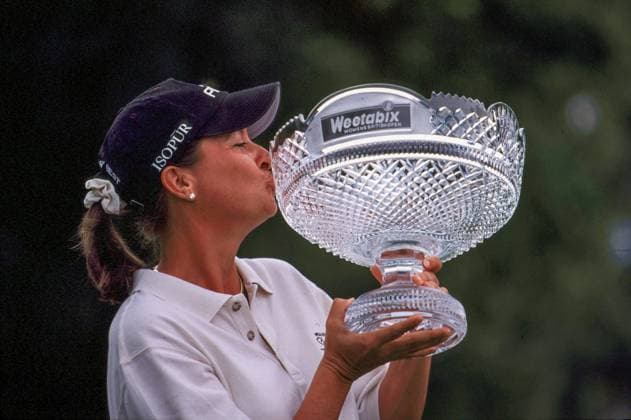 the 1999 Weetabix Women™s British Open Sherri Steinhauer won the 1999 Weetabix Women™s British Open Winner with the trophy WEETABIX WOMENS BRITISH OPEN 1999 WOBURN 15TH AUGUST 1999 Copyright: xMarkxNewcombex
