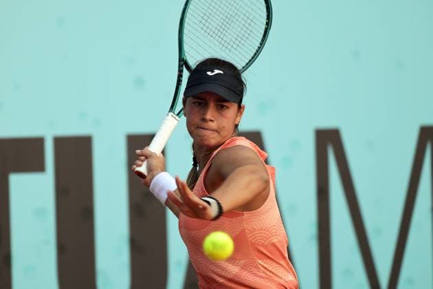 April 24, 2025, Madrid, Madrid, Spain: JESSICA BOUZAS MANEIRO of Spain during her match against MAGDALENA FRECH of Poland on Day Four of the Mutua Madrid Open at La Caja Magica. Madrid Spain - ZUMAd308 20250424_zsp_d308_011 Copyright: xJuanxCarlosxLucasx
