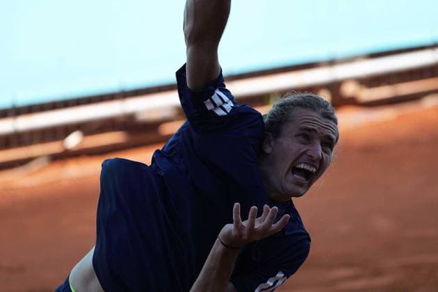 April 24, 2025, Madrid, Madrid, Spain: The German tennis player ALEXANDER ZVEREV is training on Day Four of the Mutua Madrid Open at La Caja Magica. Madrid Spain - ZUMAd308 20250424_zsp_d308_013 Copyright: xJuanxCarlosxLucasx