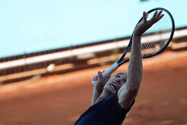 April 24, 2025, Madrid, Madrid, Spain: The German tennis player ALEXANDER ZVEREV is training on Day Four of the Mutua Madrid Open at La Caja Magica. Madrid Spain - ZUMAd308 20250424_zsp_d308_012 Copyright: xJuanxCarlosxLucasx