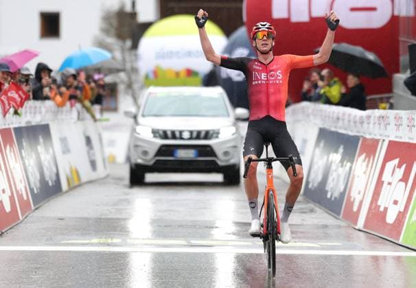 Sport Bilder des Tages Tour des Alpes 2025 - UCI Cycling Race Tour of the Alps Pierre Teyssot MAXPPP ; Tour des Alpes 2025 - UCI Cycling Race Tour of the Alps. Obertilliach, Austria on April 24, 2025. Stage 4, 162.7 km from Sillian to Obertilliach. Thymen Arensman (NED) Ineos wins the stage and is the new leader. Thymen Arensman (NED) Ineos Pierre Teyssot Maxppp Obertilliach Obertilliach Tyrol Austria  Copyright: xMAXPPPxPierrexTeyssotx TEP64443 TEP64443