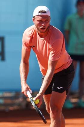 April 24, 2025, Madrid, Madrid, Spain: Alexandre Muller of France in action against David Goffin of Belgium during the Mutua Madrid Open 2025, ATP, Tennis Herren Masters 1000 and WTA, Tennis Damen 1000 tennis tournament, celebrated at Caja Magica on April 24, 2025 in Madrid, Spain. Madrid Spain - ZUMAa181 20250424_zaa_a181_189 Copyright: xIrinaxR.xHipolitox