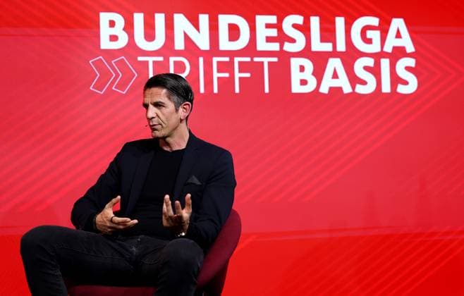BAU 24.04.2025 Stuttgart Fußball Talk-Format Bundesliga trifft Basis , Schiedsrichter Deniz Aytekin