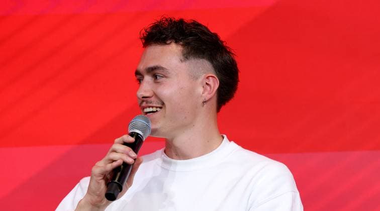 BAU 24.04.2025 Stuttgart Fußball Talk-Format Bundesliga trifft Basis , Leon Pachonick (Kapitän ABV Stuttgart)
