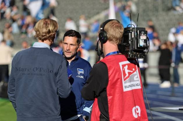 2. Fußball Bundesliga, Hertha BSC - 1. FC Magdeburg Trainer Stefan Leitl (Hertha BSC Berlin), im Interview, vor der Begegnung in der 2. Fußball Bundesliga, Hertha BSC - 1. FC Magdeburg in Berlin, Olympiastadion, am 25.04.2025. DFB regulations prohibit any use of photographs as image sequences and or quasi video.