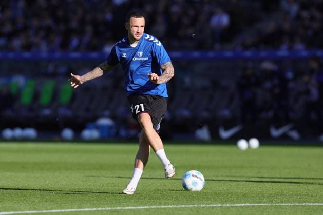 2. Fußball Bundesliga, Hertha BSC - 1. FC Magdeburg Freisteller, Einzelbild. Falko Michel (Magdeburg 21), während der Begegnung in der 2. Fußball Bundesliga, Hertha BSC - 1. FC Magdeburg in Berlin, Olympiastadion, am 25.04.2025. DFB regulations prohibit any use of photographs as image sequences and or quasi video.