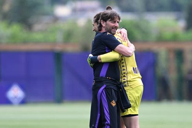 Durante Francesca (ACF Fiorentina) hugh one of the coaches during ACF Fiorentina vs Juventus FC, Italian football Serie A Women match in Bagno a Ripoli (FI), Italy, April 25 2025  Copyright: xFilippoxTomasi IPAxSportx xipa-agency.netx xx IPA_56884739 IPA_Agency_IPA56884739