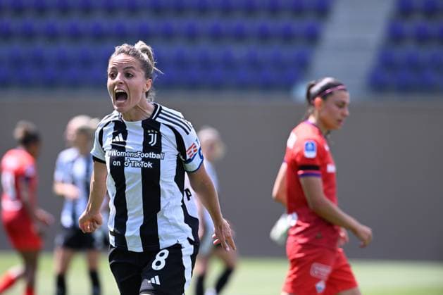 Rosucci Martina (Juventus FC) yells at the referee during ACF Fiorentina vs Juventus FC, Italian football Serie A Women match in Bagno a Ripoli (FI), Italy, April 25 2025  Copyright: xFilippoxTomasi IPAxSportx xipa-agency.netx xx IPA_56884872 IPA_Agency_IPA56884872