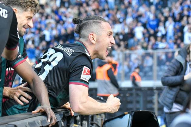 Fussball 2.Bundesliga, Hertha BSC Berlin - 1.FC Magdeburg 25.04.2025, xdanx, Fussball 2.Bundesliga, Hertha BSC Berlin - 1.FC Magdeburg v.l. BarÄ±Åü Atik (1.FC Magdeburg) Jubel nach dem 0:1 (DFL DFB REGULATIONS PROHIBIT ANY USE OF PHOTOGRAPHS as IMAGE SEQUENCES and or QUASI-VIDEO) Daniel Lakomski Mix1Press Berlin Olympiastadion Berlin Deutschland (DEU)