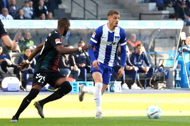 DEU, DFL, 2. FBL, Hertha BSC vs. 1.FC Magdeburg, 25.04.2025, Berliner Olympiastadion, Berlin, DEU, DFL, 2. FBL, Hertha BSC vs. 1.FC Magdeburg, im Bild Michael Cuisance (Hertha BSC Berlin 27), Silas Gnaka (1.FC Magdeburg 25) DFL - regulations prohibit any use of Photographs as image sequences and or quasi-video